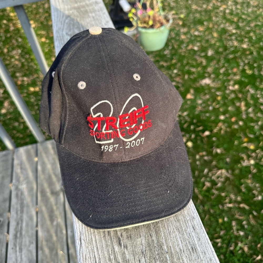 2007 Sporting Goods Uniform Advantage Black and Red‎ Cap